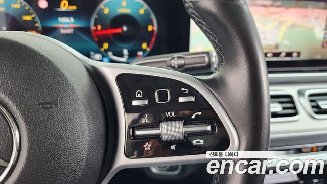 Mercedes-Benz GLE-Class 2020 — photo 25
