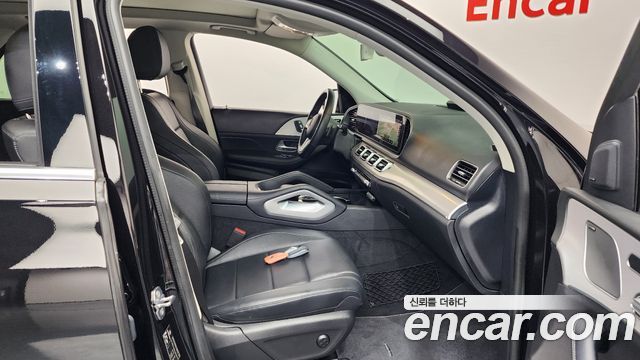 Mercedes-Benz GLE-Class 2020 — photo 16