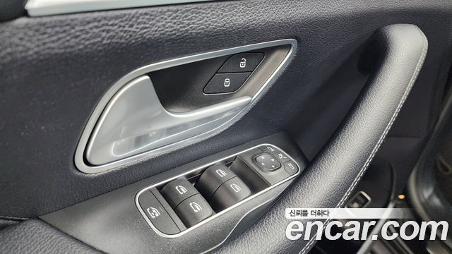 Mercedes-Benz GLE-Class 2020 — photo 33