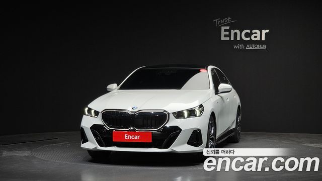 BMW 5-Series 2025 — photo 3