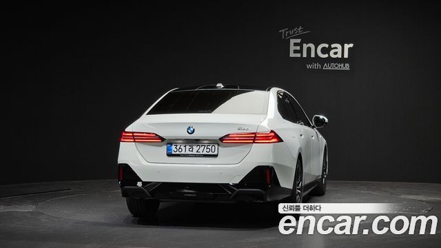 BMW 5-Series 2025 — photo 4