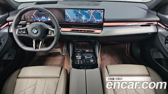 BMW 5-Series 2025 — photo 10