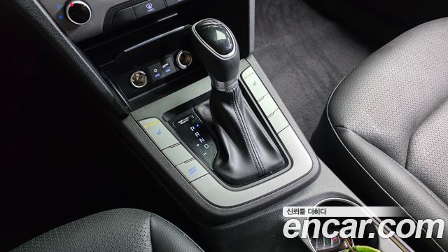 Hyundai AVANTE 2018 — photo 9
