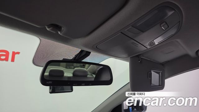 Hyundai AVANTE 2018 — photo 19