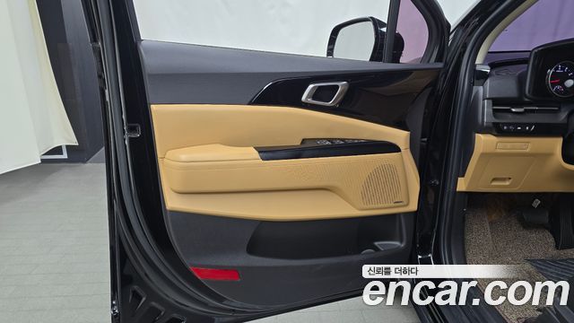 Kia Canival 2021 — photo 14