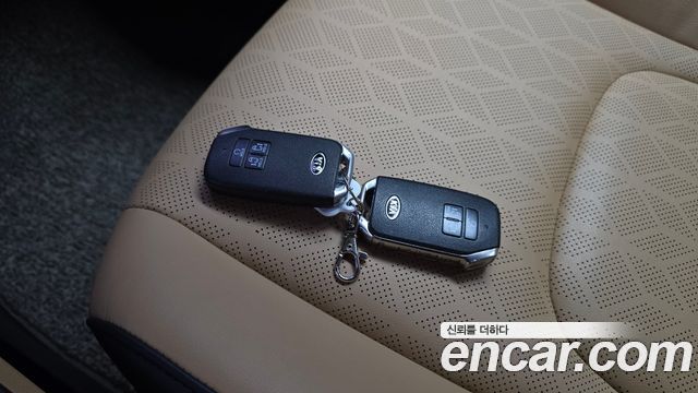 Kia Canival 2021 — photo 30