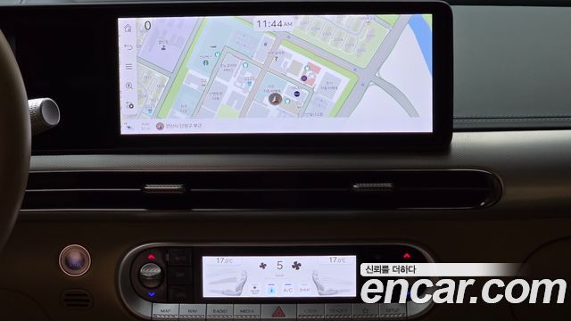 Genesis GV60 2023 — photo 19