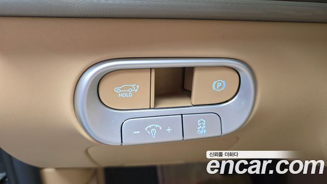 Genesis GV60 2023 — photo 25