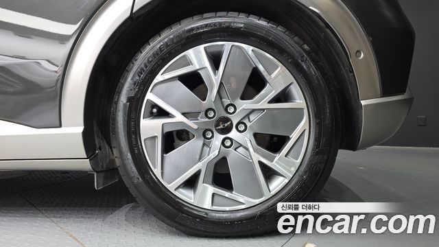 Genesis GV60 2023 — photo 7