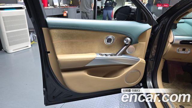 Genesis GV60 2023 — photo 14