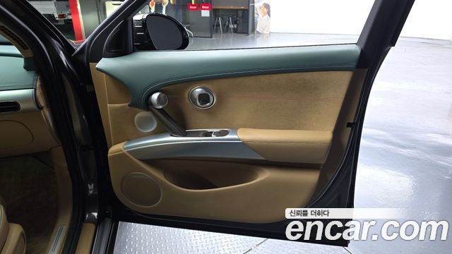 Genesis GV60 2023 — photo 15