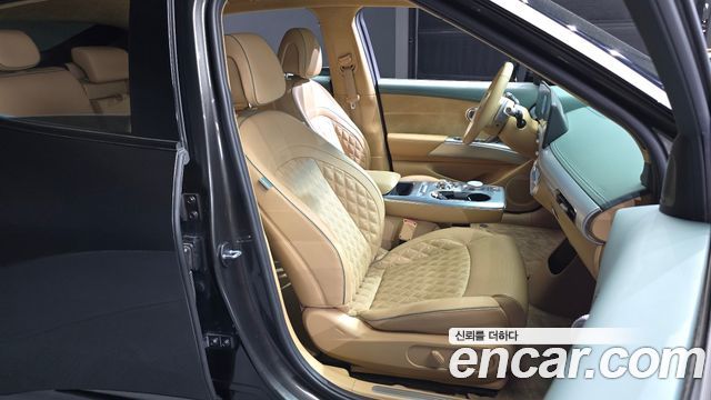 Genesis GV60 2023 — photo 16
