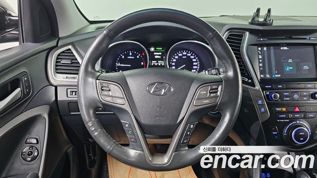 Hyundai Santafe 2017 — photo 15