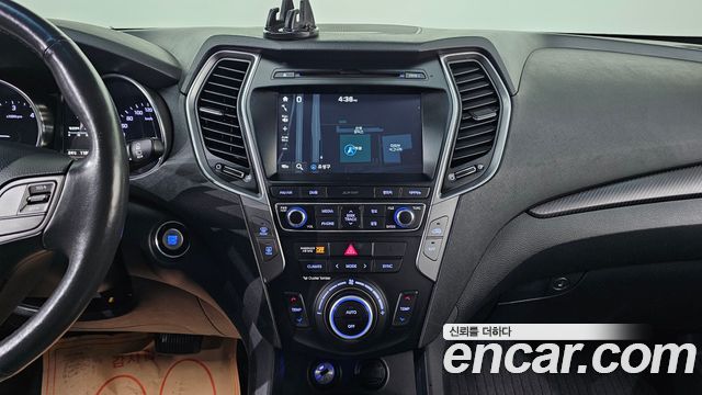 Hyundai Santafe 2017 — photo 17