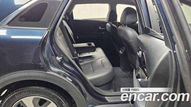 Kia Niro 2018 — photo 12