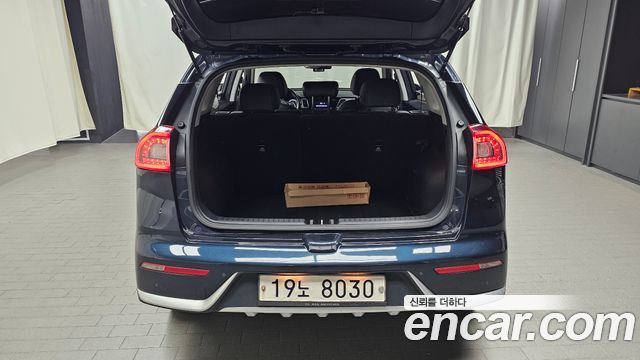 Kia Niro 2018 — photo 20