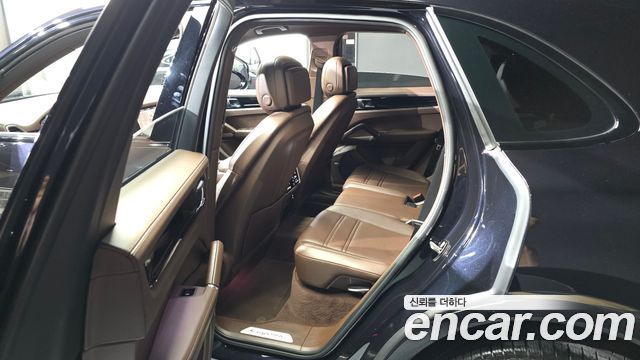 Porsche Cayenne 2021 — photo 17