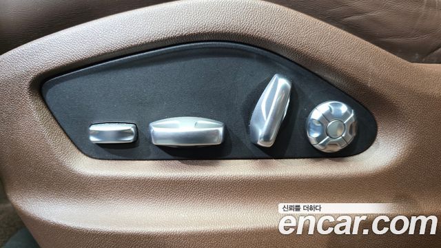 Porsche Cayenne 2021 — photo 24
