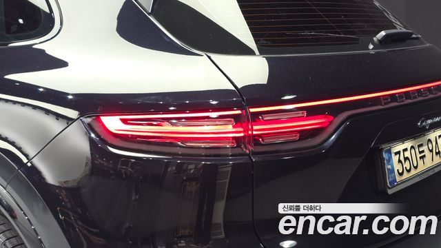 Porsche Cayenne 2021 — photo 9