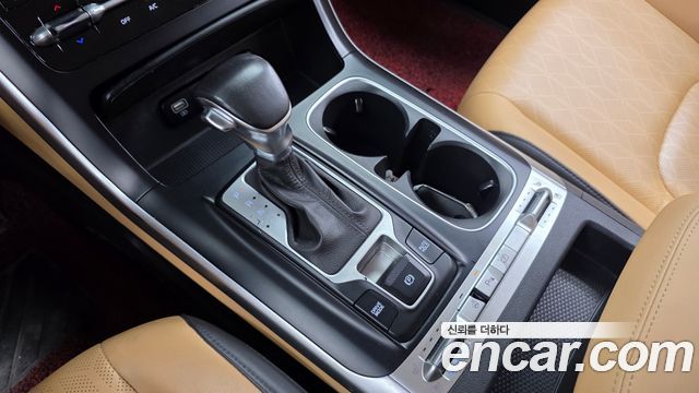 Kia Canival 2021 — photo 9
