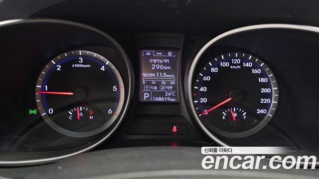 Hyundai Santafe 2015 — photo 11