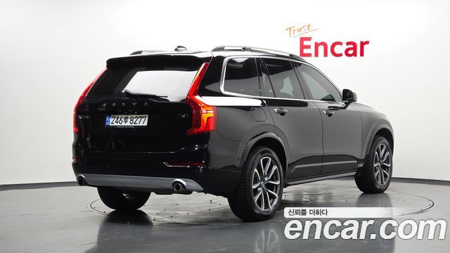 Volvo XC90 2018 — photo 2