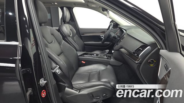 Volvo XC90 2018 — photo 11