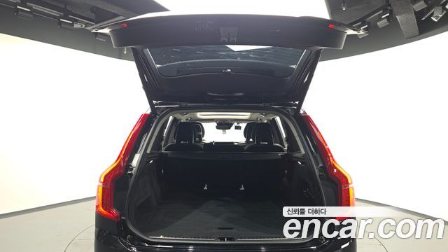 Volvo XC90 2018 — photo 20