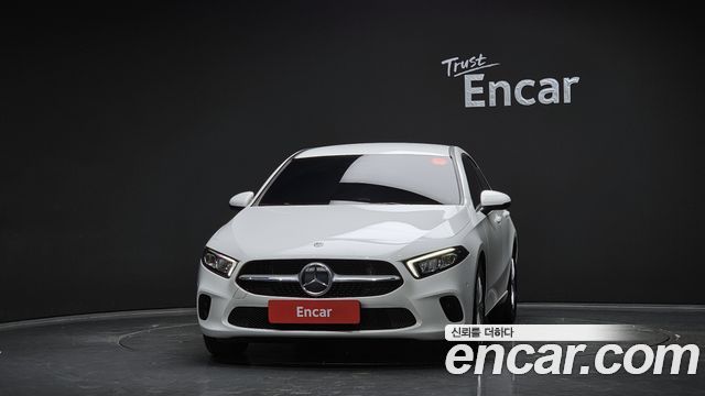 Mercedes-Benz A-Class 2020 — photo 3