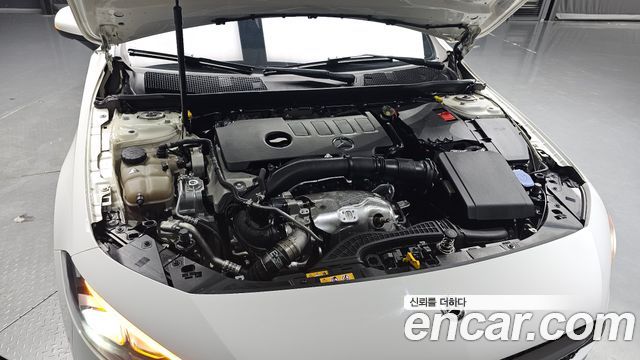 Mercedes-Benz A-Class 2020 — photo 6