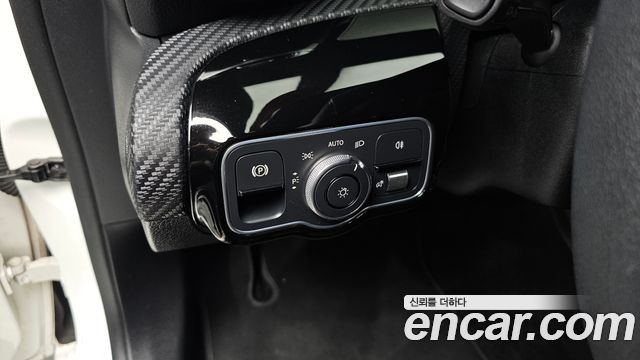 Mercedes-Benz A-Class 2020 — photo 22