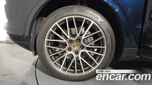 Porsche Cayenne 2021 — photo 5