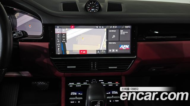 Porsche Cayenne 2021 — photo 12