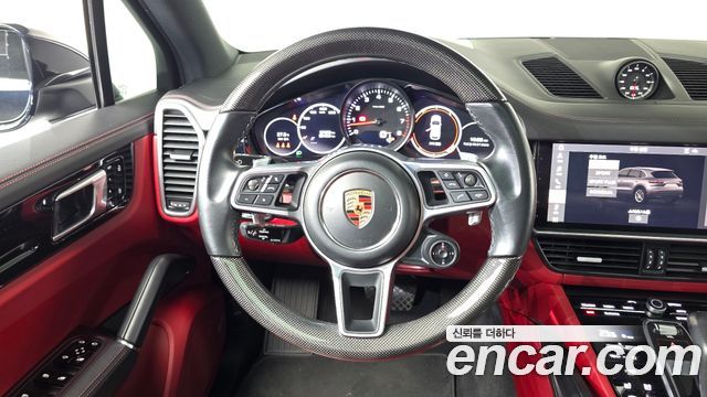 Porsche Cayenne 2021 — photo 13