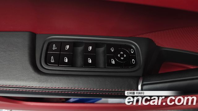 Porsche Cayenne 2021 — photo 17