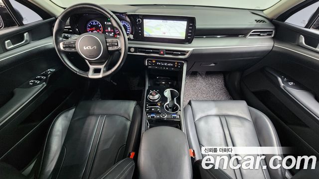Kia K5 2023 — photo 10