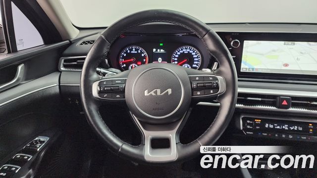 Kia K5 2023 — photo 18