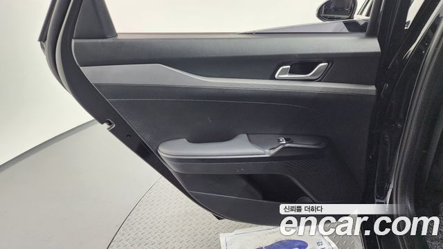 Kia K5 2023 — photo 15