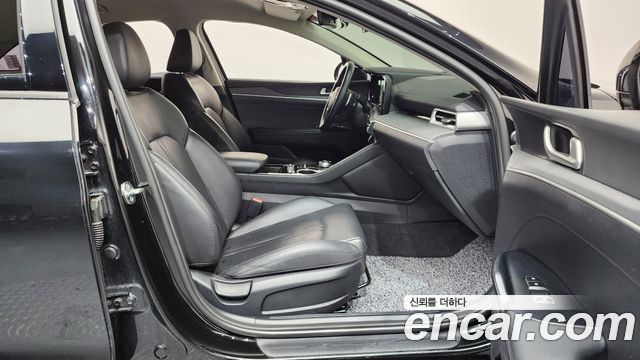 Kia K5 2023 — photo 16