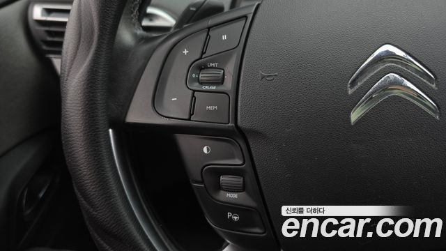 Citroën / DS C4 Picasso 2015 — photo 16