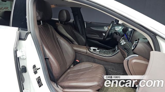Mercedes-Benz CLS-Class 2019 — photo 17