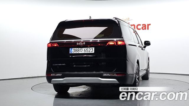 Kia Canival 2021 — photo 4