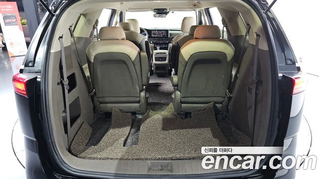 Kia Canival 2021 — photo 18