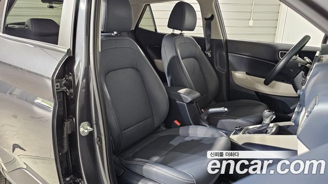 Hyundai Venue 2021 — photo 11