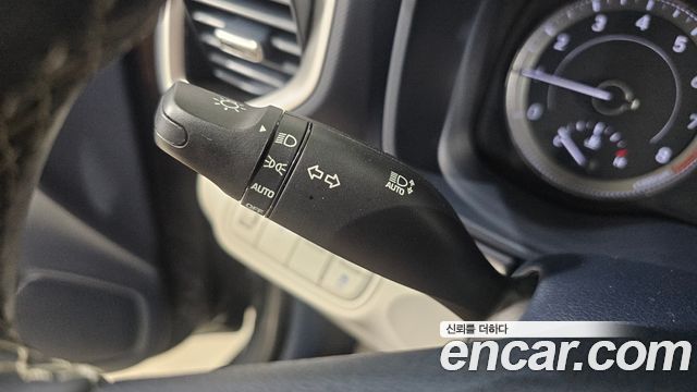 Hyundai Venue 2021 — photo 18