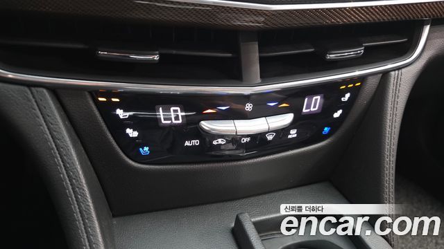 Cadillac CT6 2017 — photo 18