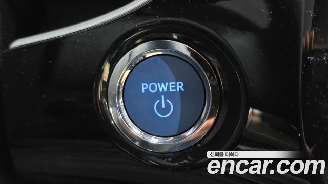 Toyota Prius 2022 — photo 21