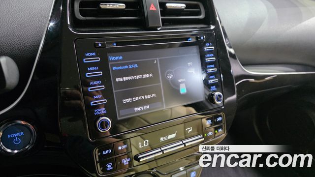 Toyota Prius 2022 — photo 23