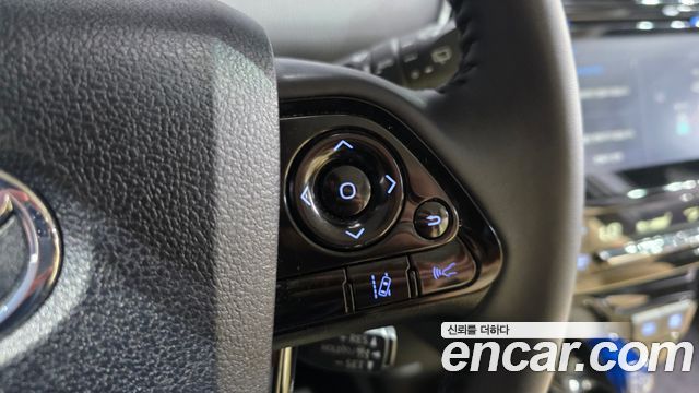 Toyota Prius 2022 — photo 30