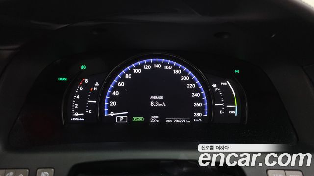 Lexus LS 2012 — photo 8